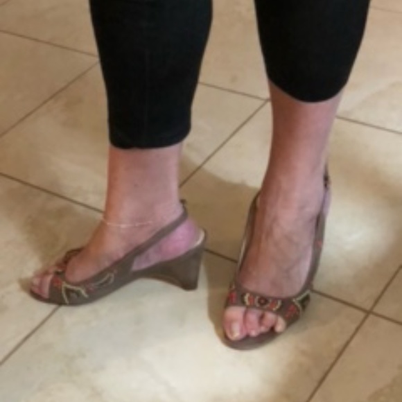 Sacha  London suede wedge sandal - Picture 7 of 9